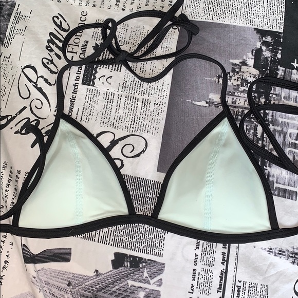 turquoise and white bikini top - Picture 1 of 3